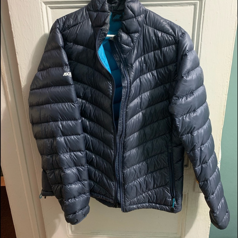Lightweight puffer coat